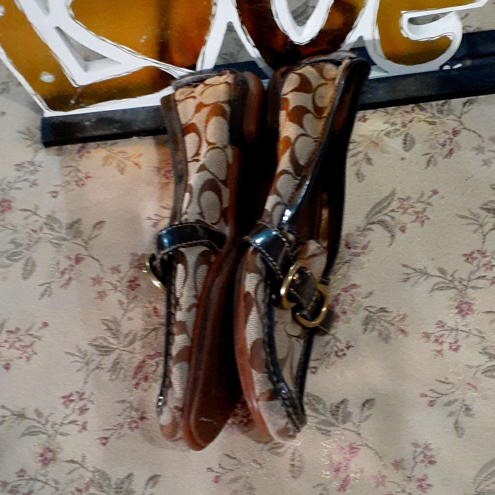 Coach shoe size 9 - Picture 2 of 4